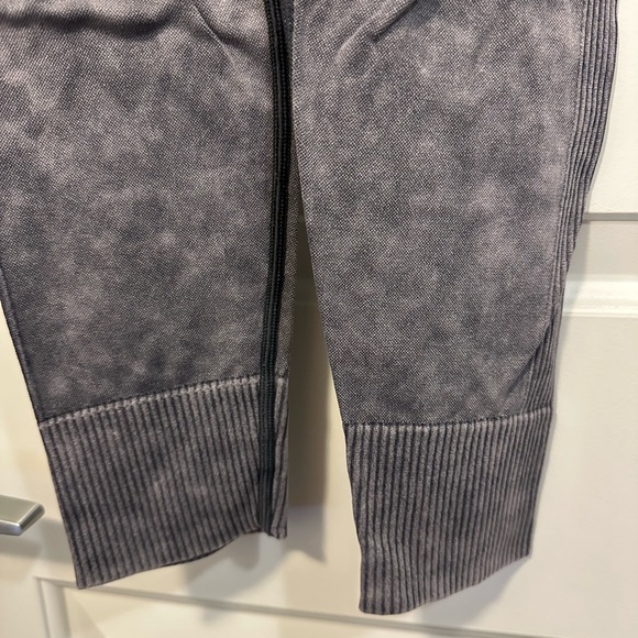 VS PINK Active Jogger Leggings - Picture 3 of 7